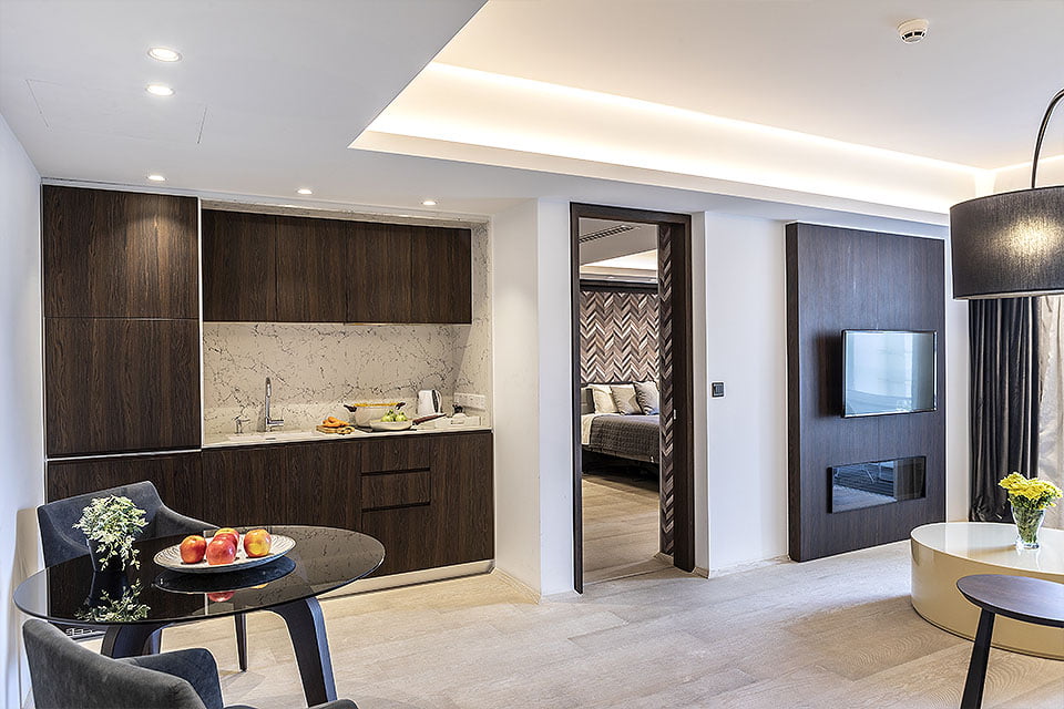 Deluxe King Suite
