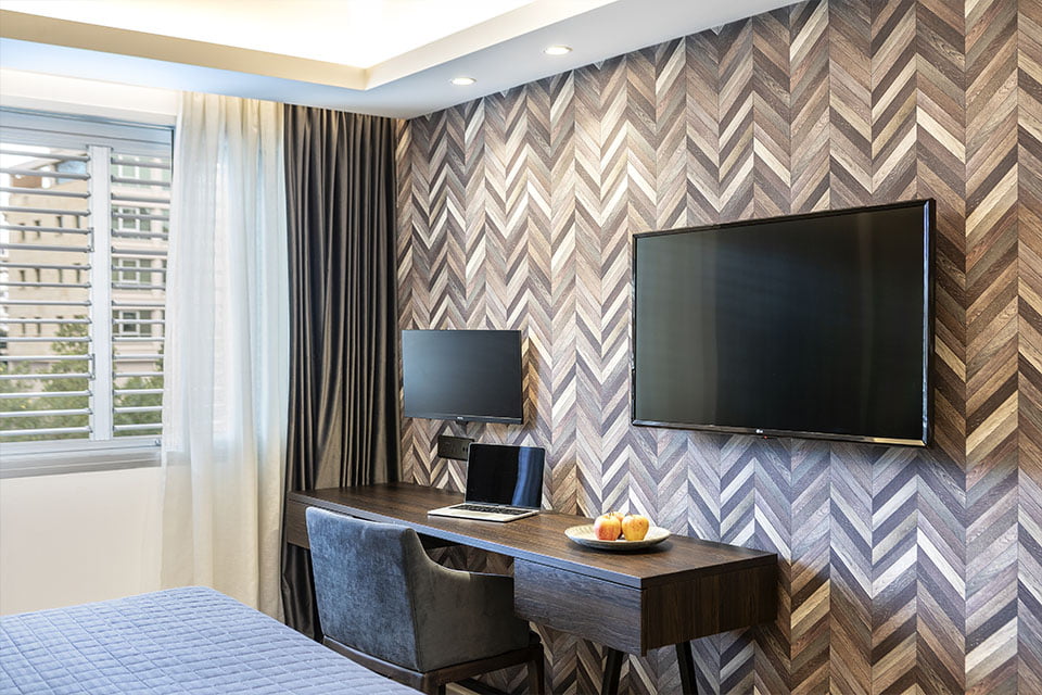 Deluxe King Suite